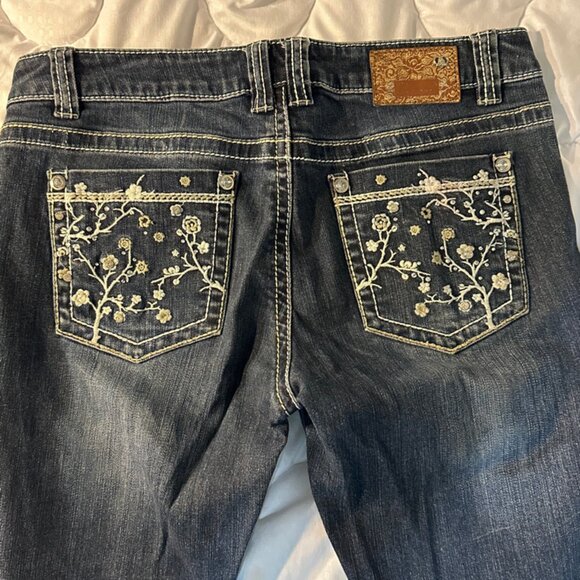 Shyanne Cowgirl Jeans Size 31 Inseam 33 Embroidered Bootcut - Picture 1 of 10